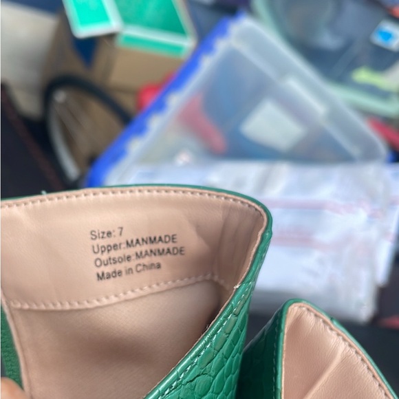 Green Tall Boots
They fall just under the knee height - Picture 3 of 4